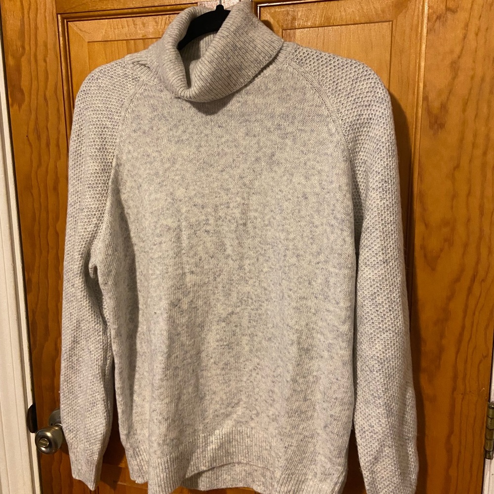 NWOT Gray turtleneck sweater